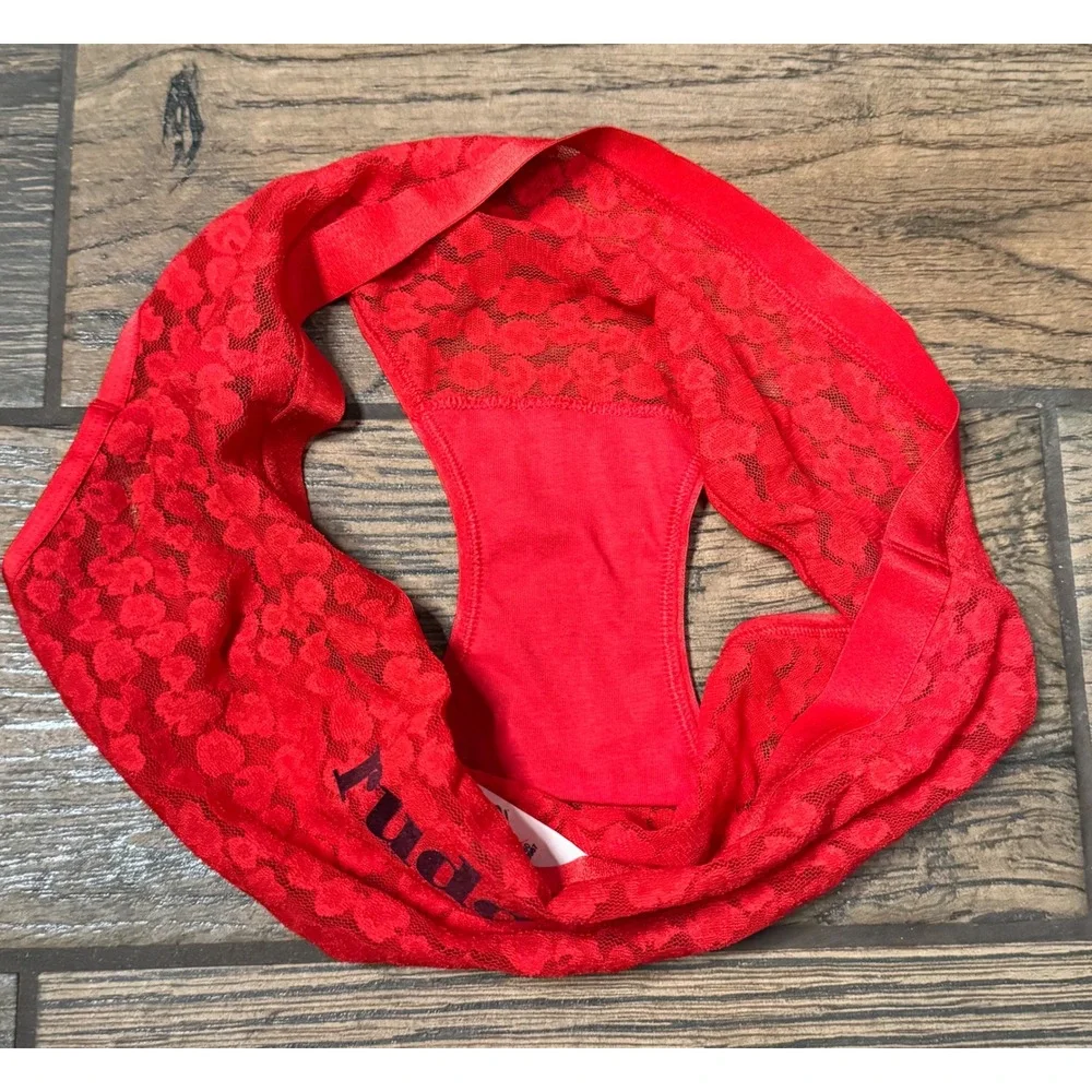 American Eagle By Payless deck halls